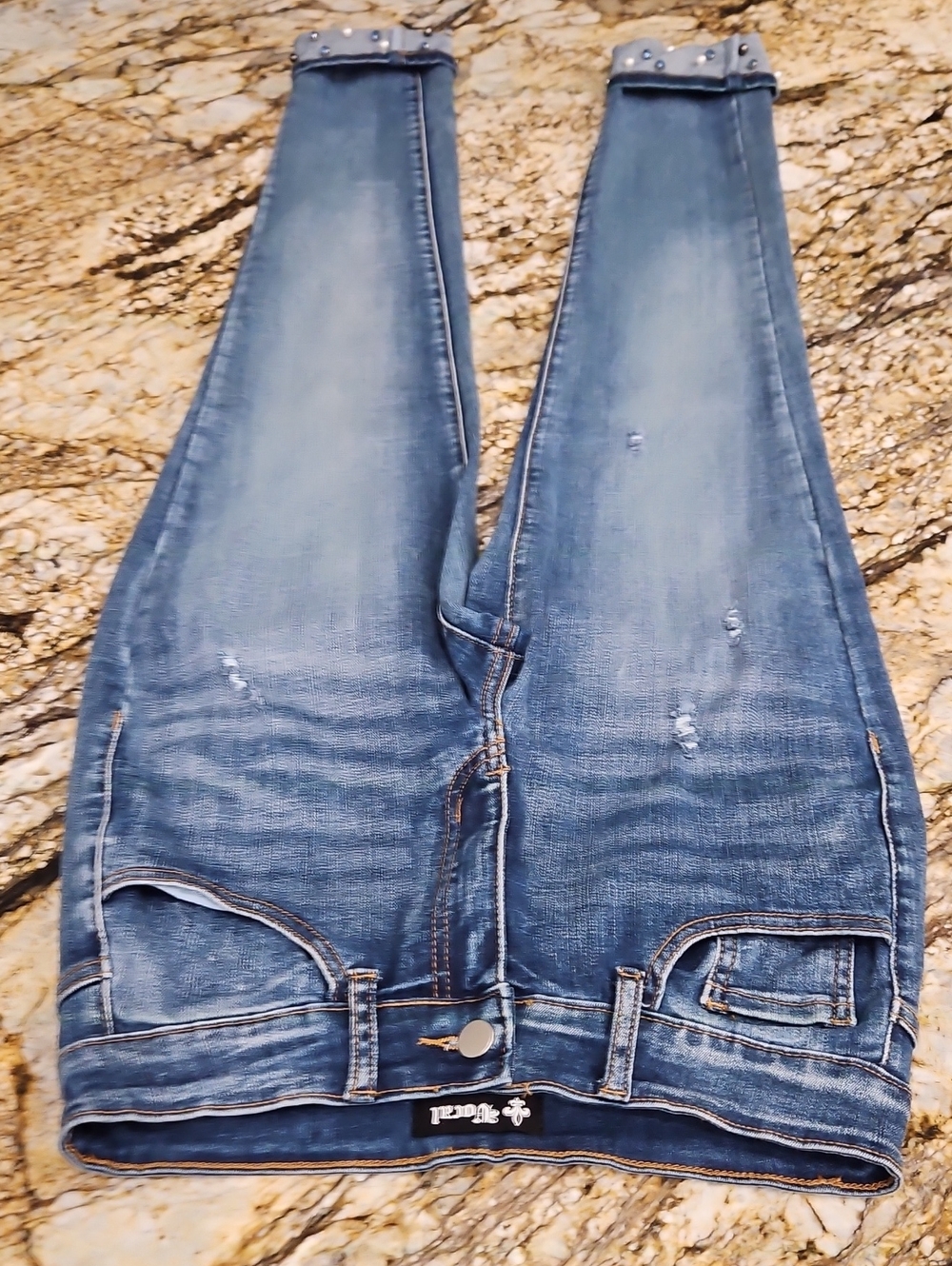 VOCAL Women's Distressed Blue Denim Jeans. Size M (8-10) Inseam 28.5 Rise 8.5"